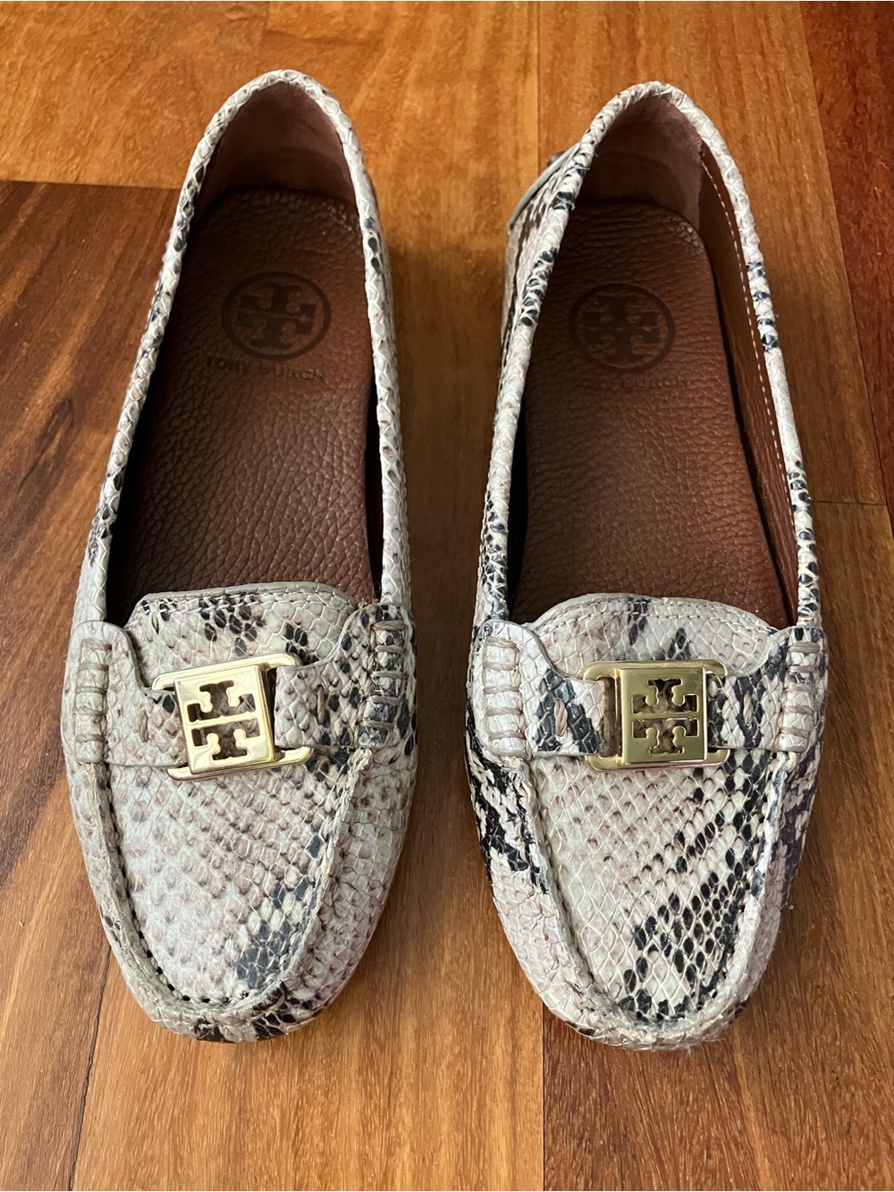 Tory Burch Neutral Snake-Print Leather Loafers with Gold Logo Size 6